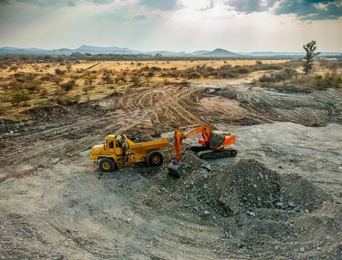 Image of earthworks-drone-picture-of-equipment-3.webp